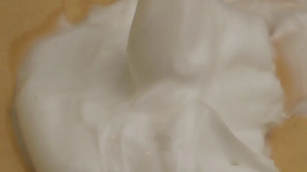 White moisturising cream